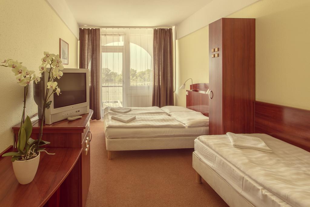 Silver Beach Resort Замарди Экстерьер фото